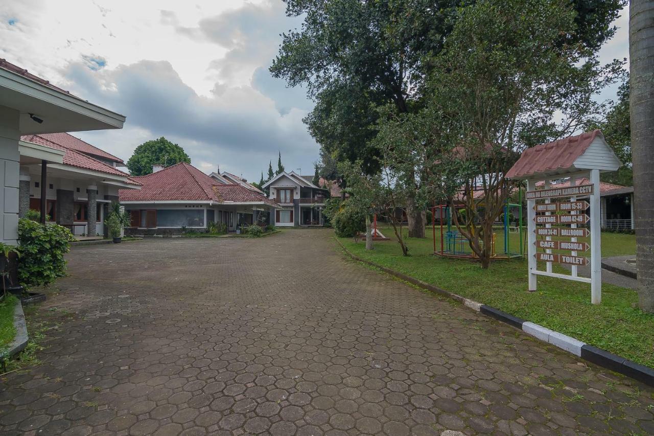 Yehezkiel Hotel Lembang Mitra Reddoorz Exterior foto