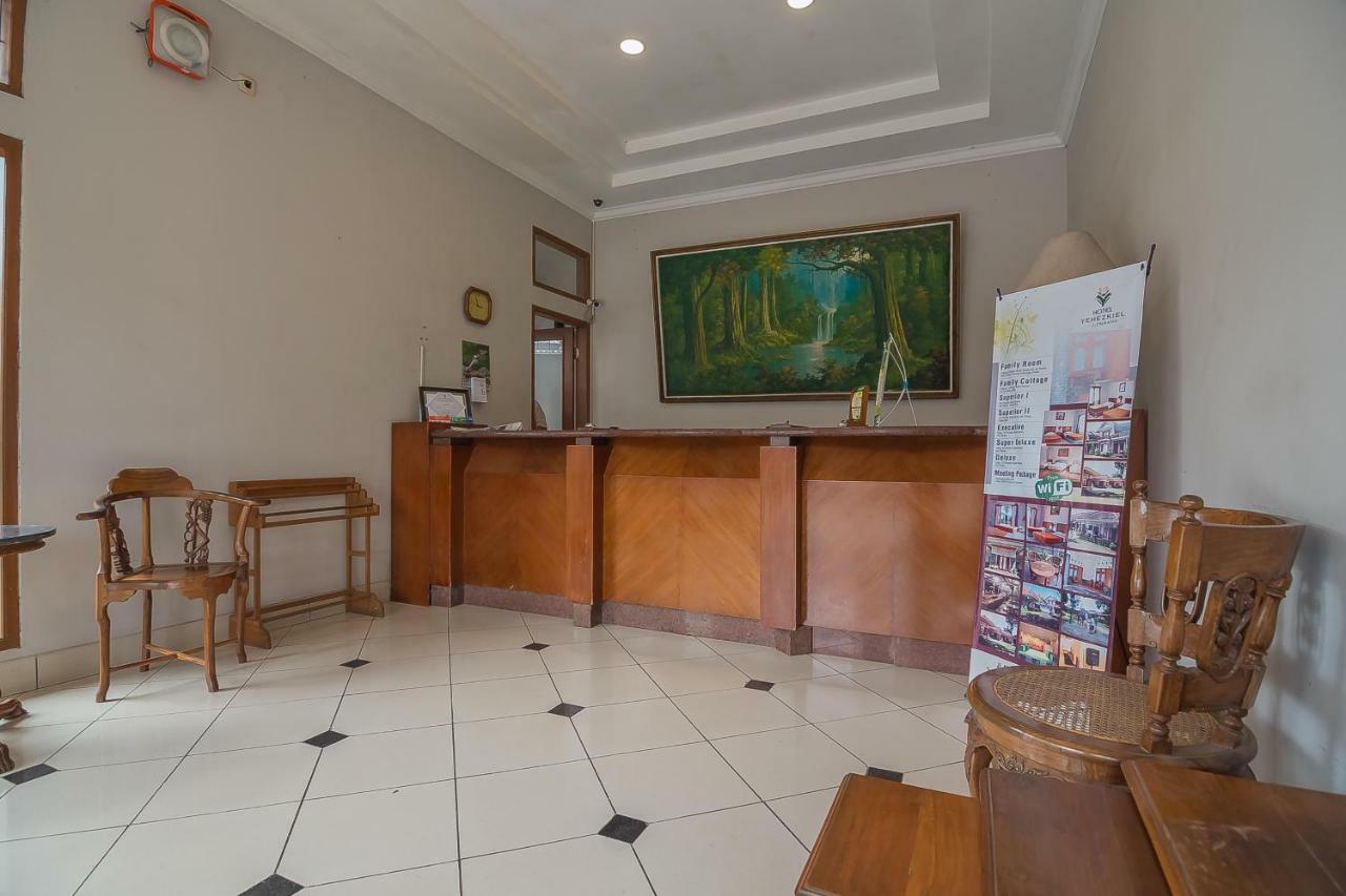 Yehezkiel Hotel Lembang Mitra Reddoorz Exterior foto